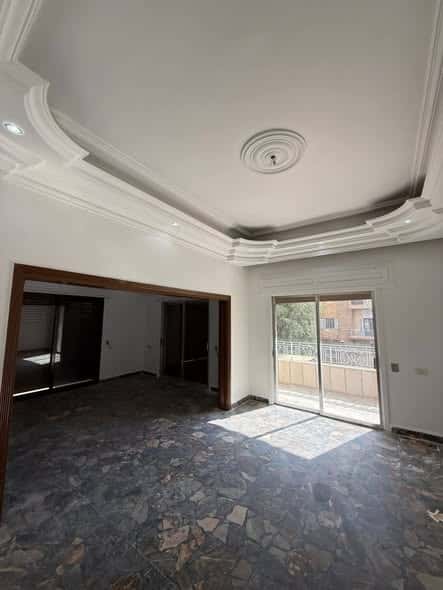 شقة 6 غرف طابق 1 للإيجار