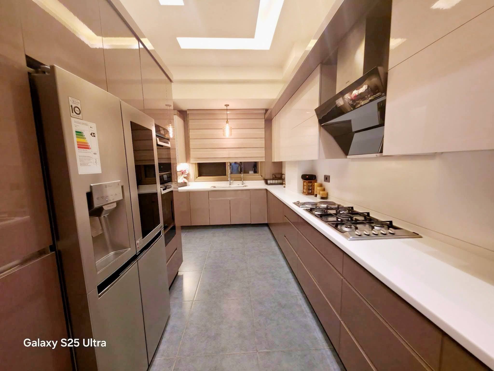 شقة 4 غرف 1 صالات 200م² طابق 2 مع فرش للبيع