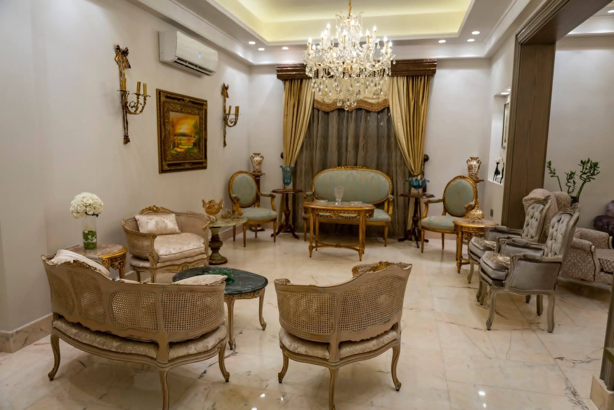 شقة 4 غرف 1 صالات 200م² طابق 2 مع فرش للبيع