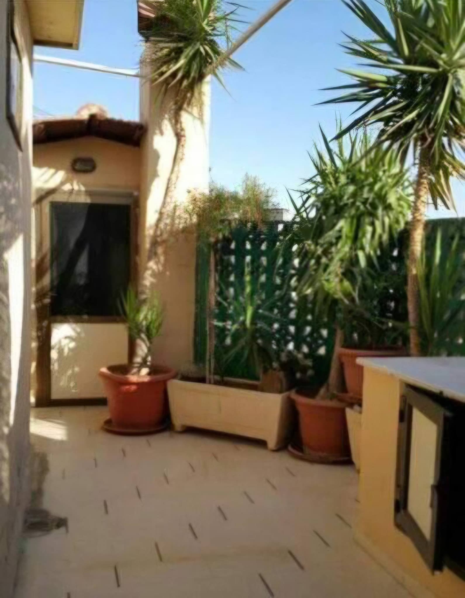 شقة 7 غرف 2 صالات 180م² طابق 4 للبيع