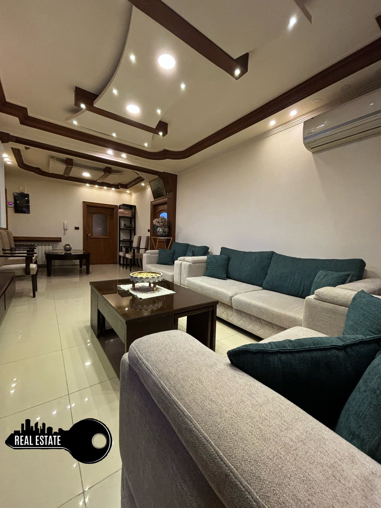 شقة 5 غرف 1 صالات 145م² طابق 1 مع فرش للبيع