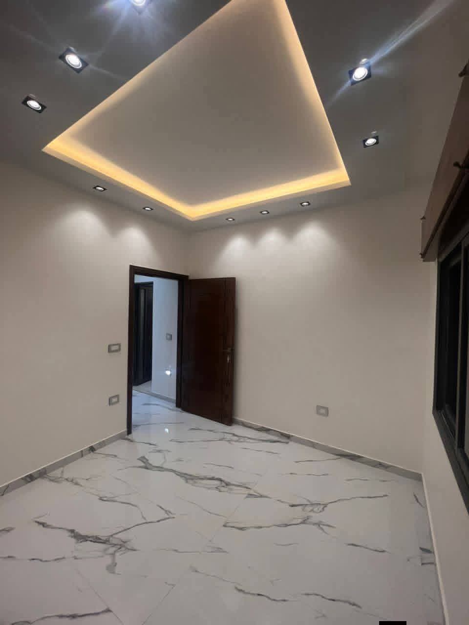 شقة 2 غرف 1 صالات 100م² طابق 1 للبيع