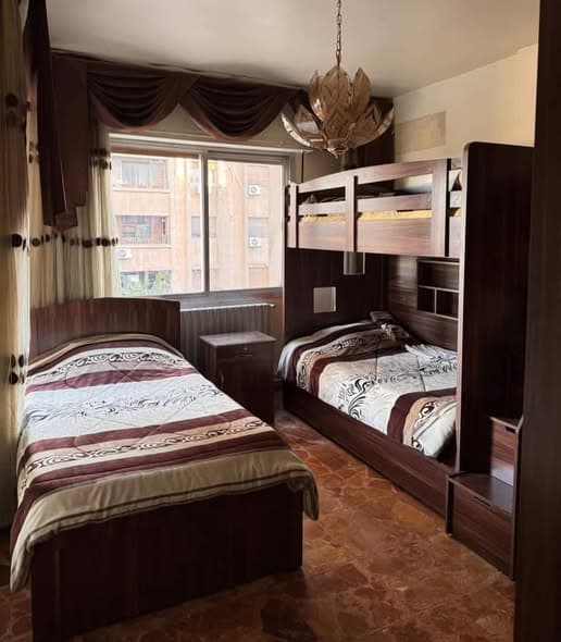 شقة 2 غرف 1 صالات 140م² طابق 3 مع فرش للإيجار