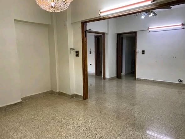 شقة 3 غرف 2 صالات 200م² طابق 4 للإيجار