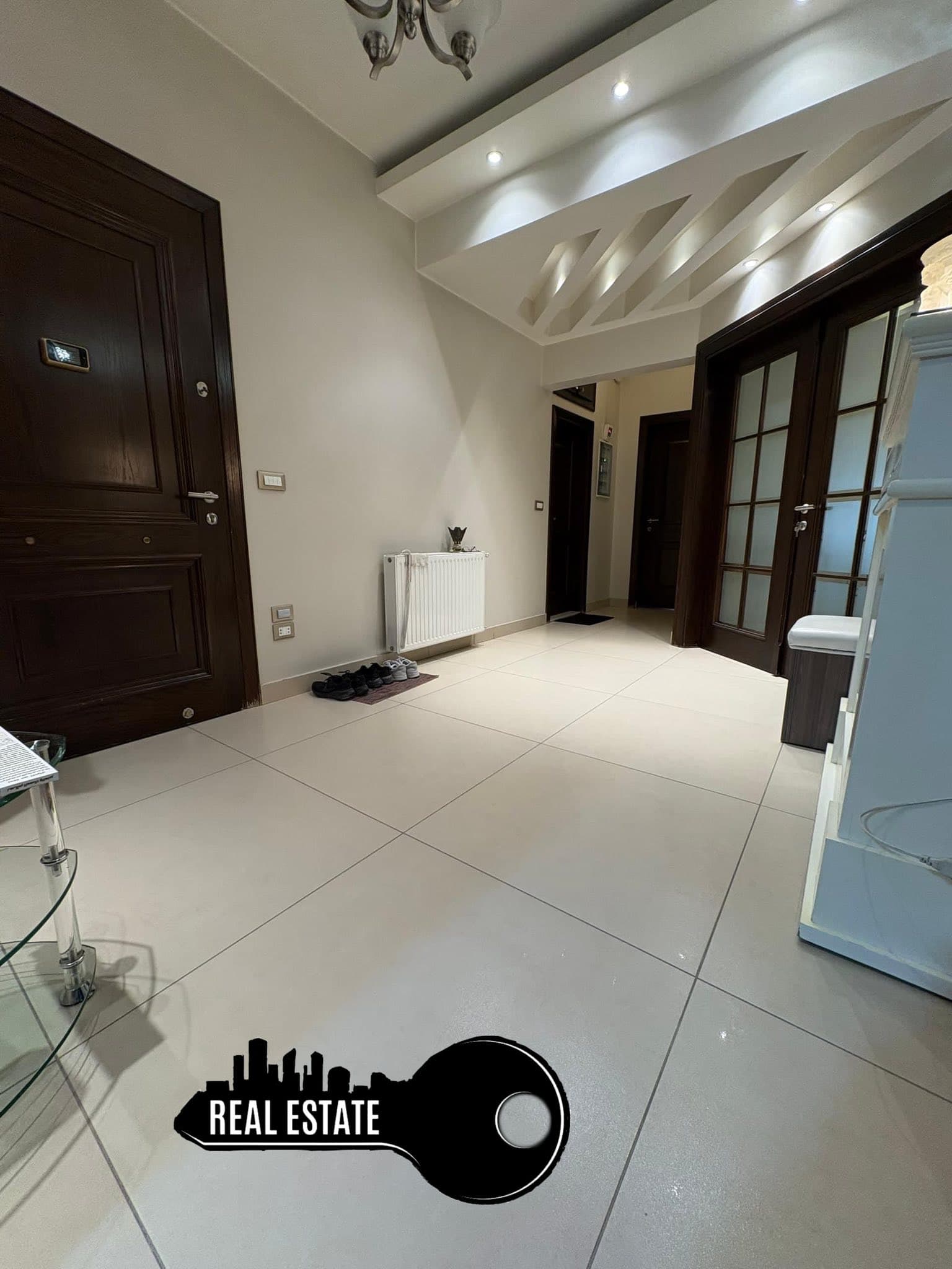 شقة 4 غرف 2 صالات 210م² طابق 3 للبيع