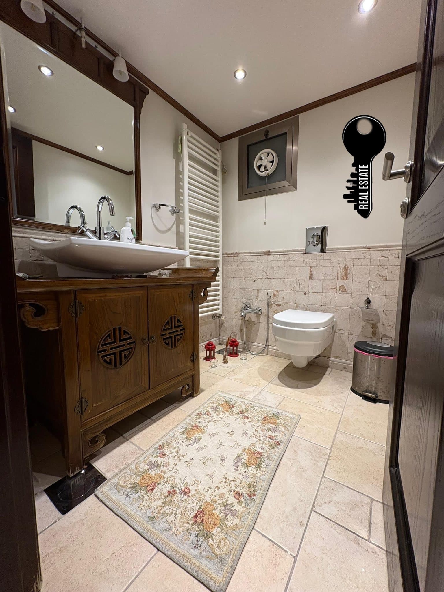 شقة 4 غرف 2 صالات 210م² طابق 3 للبيع