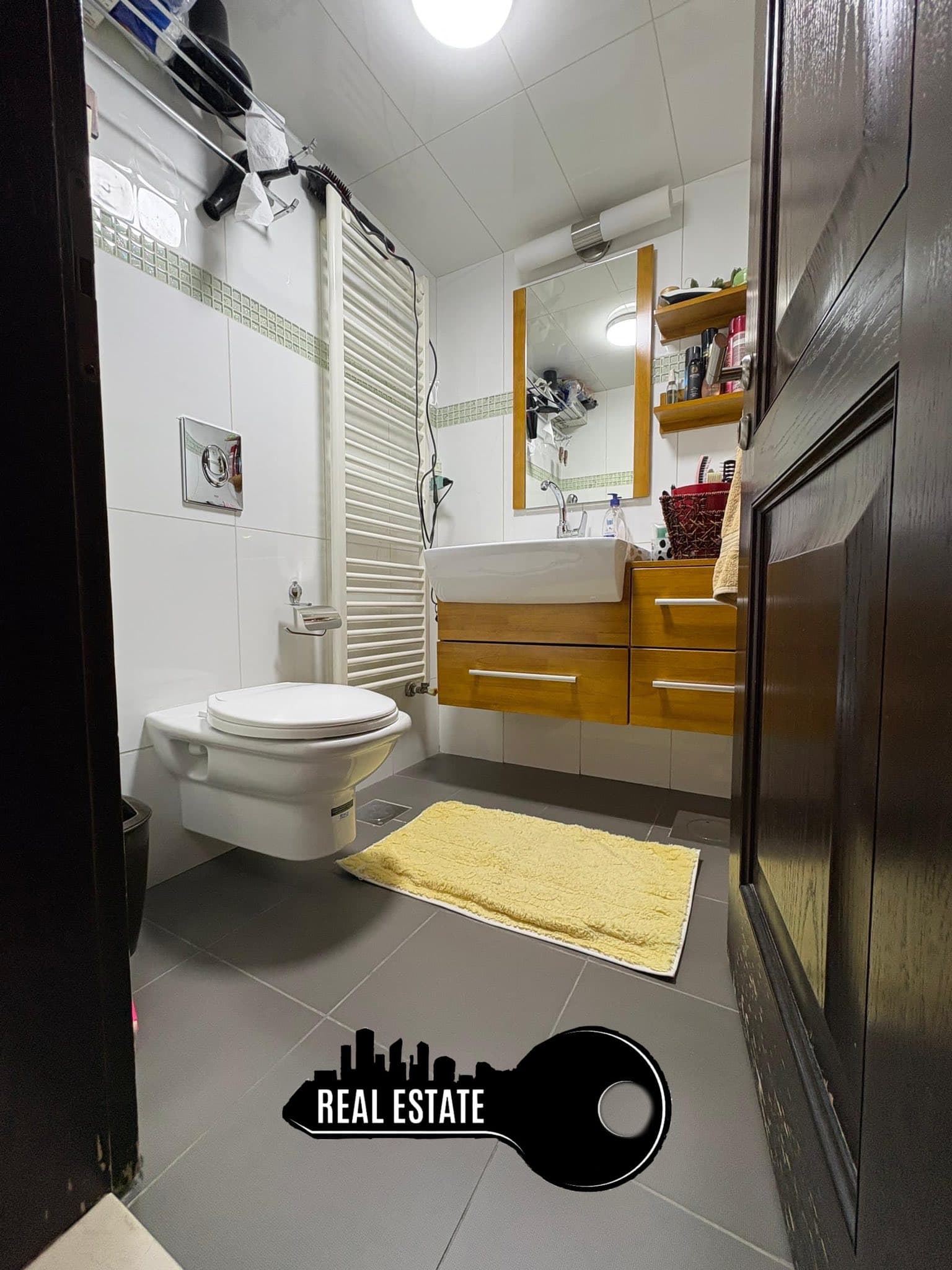 شقة 4 غرف 2 صالات 210م² طابق 3 للبيع