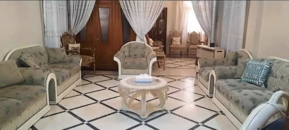 شقة 6 غرف 1 صالات 210م² طابق 2 للبيع