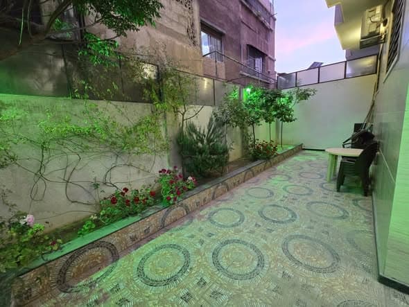 شقة 2 غرف 1 صالات 100م² أرضي للبيع