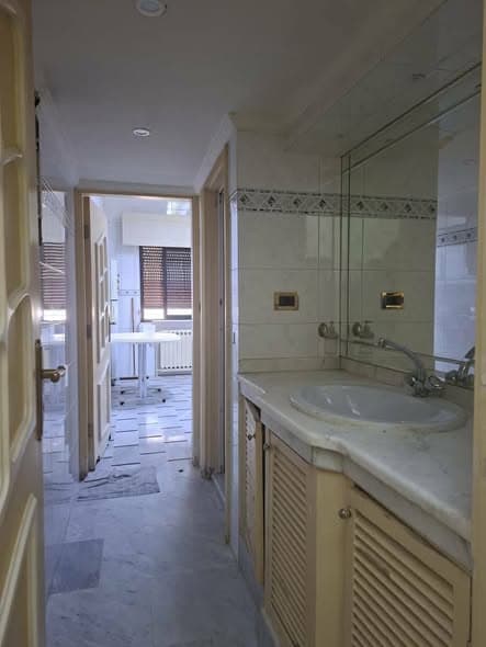 شقة 3 غرف 2 صالات 185م² طابق 8 للبيع