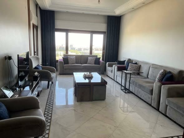 شقة 3 غرف 1 صالات 240م² طابق 10 للبيع