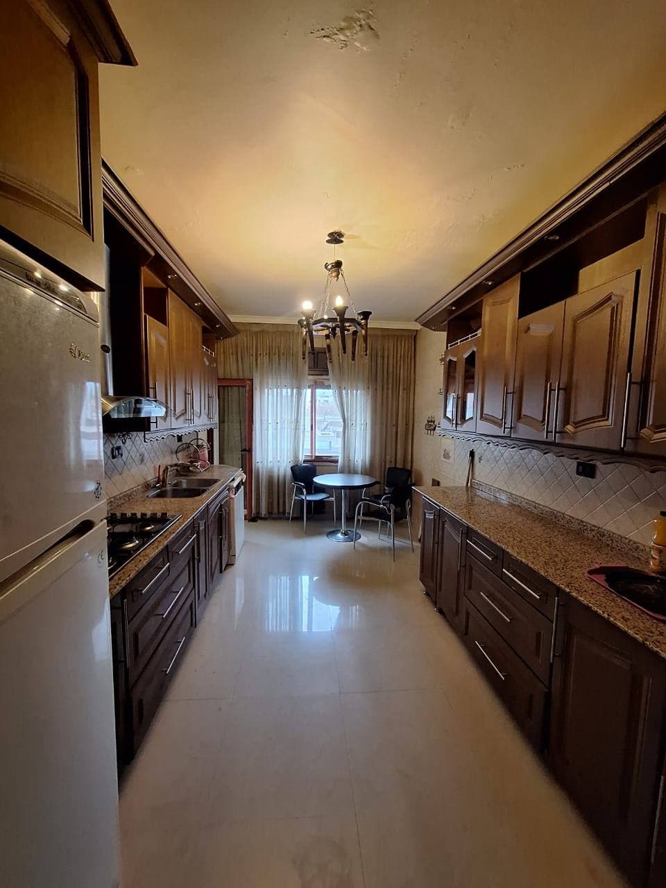 شقة 2 غرف 1 صالات 160م² طابق 1 مع فرش للإيجار