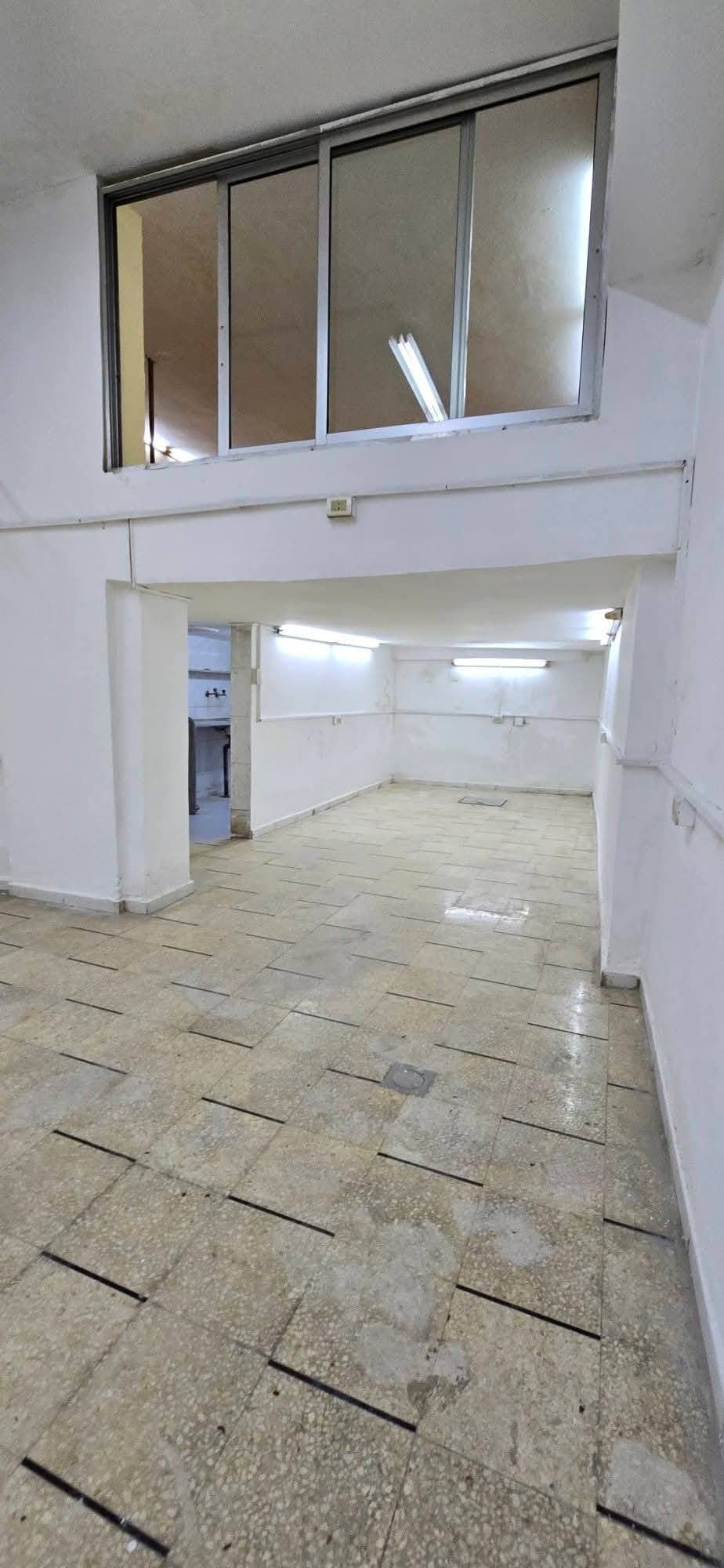 محل 3 غرف 1 صالات 150م² طابق 2 للبيع