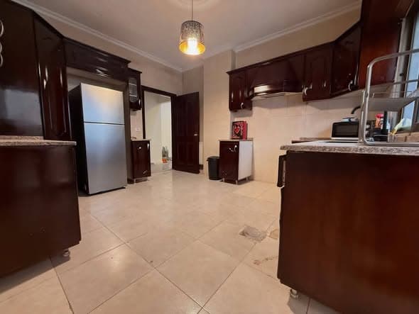 شقة 6 غرف 1 صالات 280م² للبيع