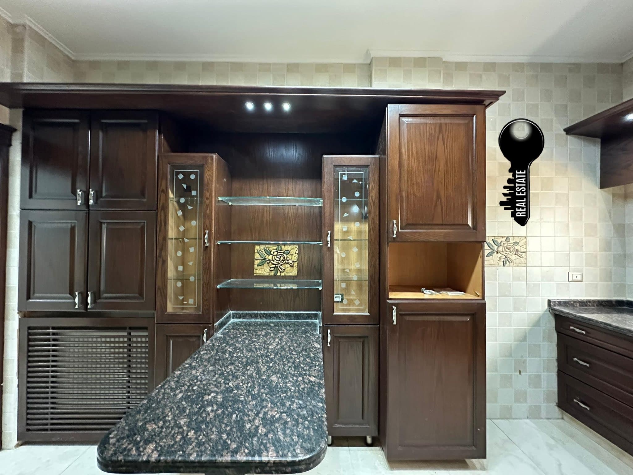 شقة 2 غرف 1 صالات 135م² طابق 4 للبيع