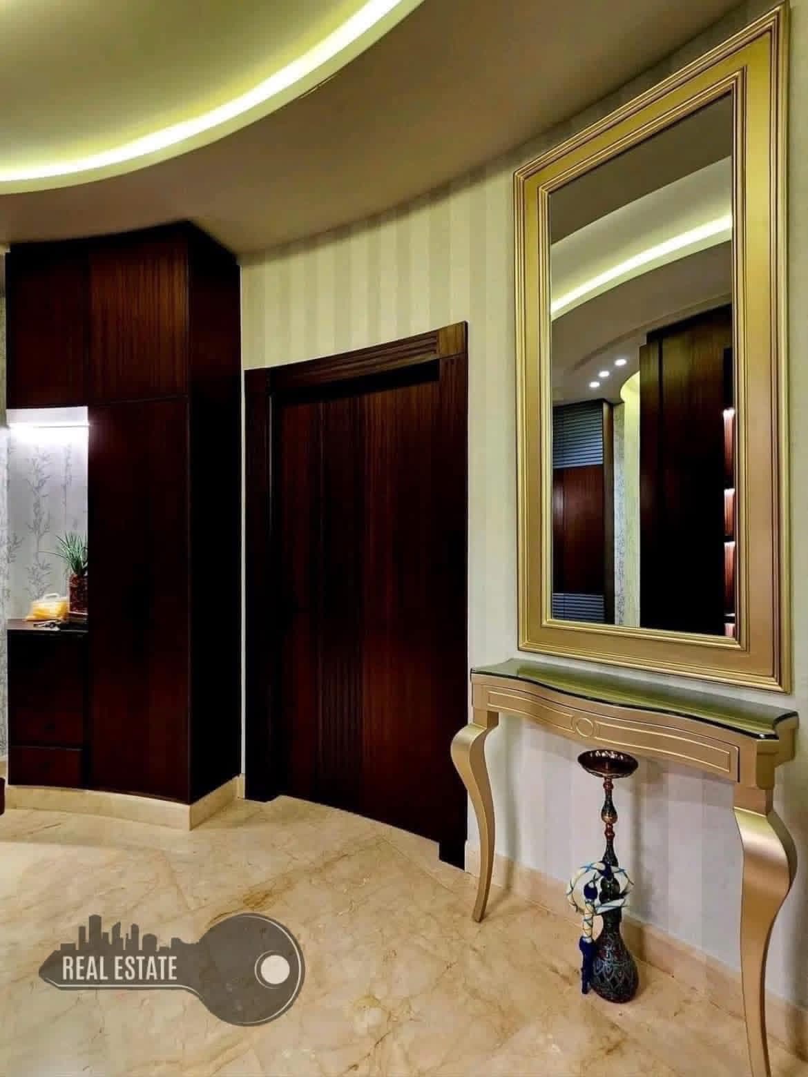 شقة 4 غرف 1 صالات 235م² طابق 4 للبيع