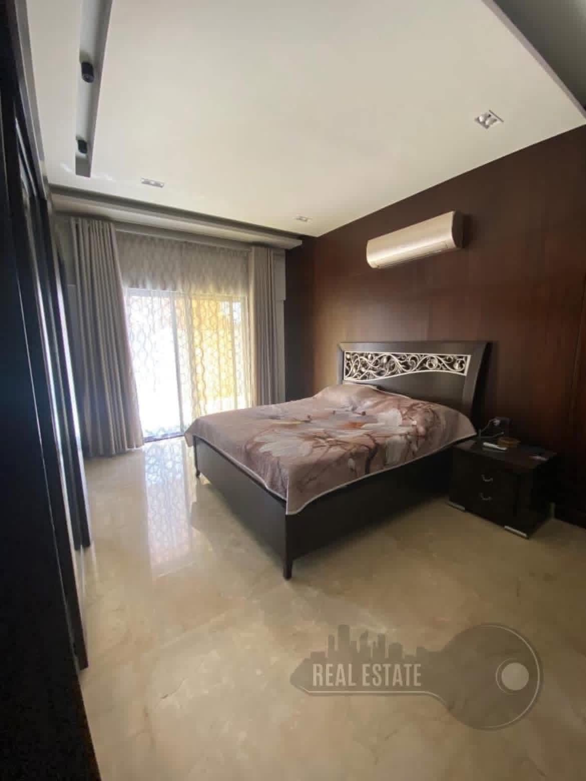 شقة 4 غرف 1 صالات 235م² طابق 4 للبيع