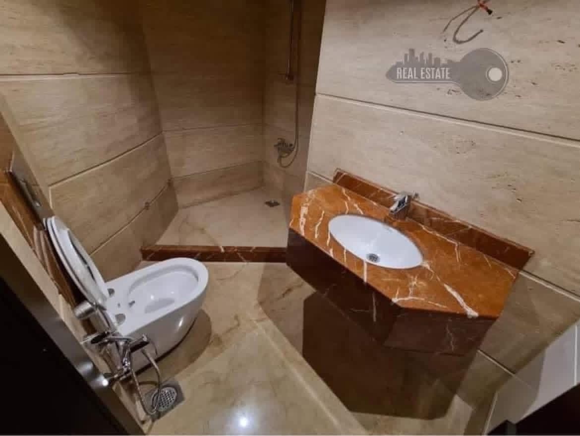 شقة 4 غرف 1 صالات 235م² طابق 4 للبيع