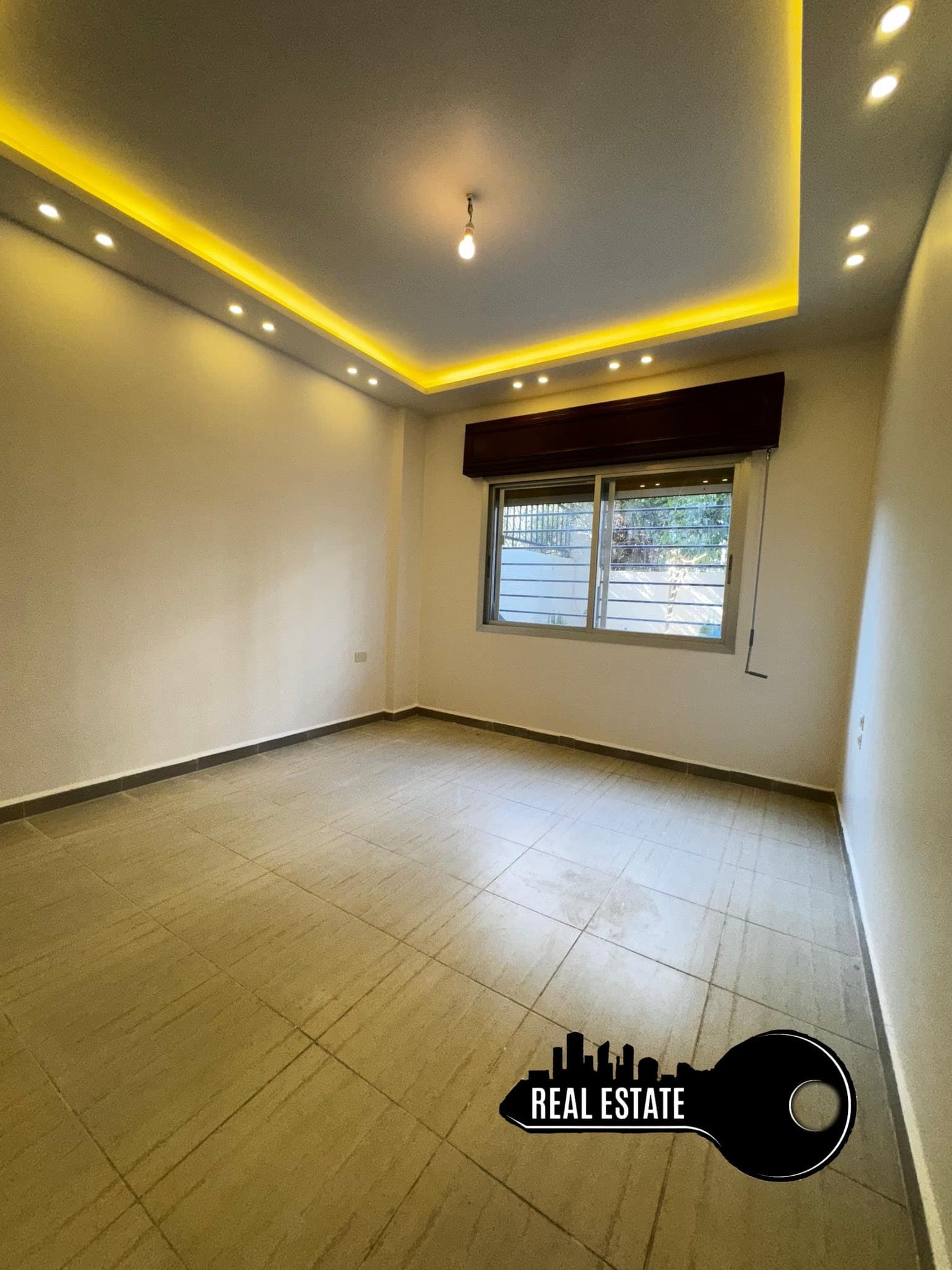 شقة 3 غرف 1 صالات 120م² طابق 4 للبيع