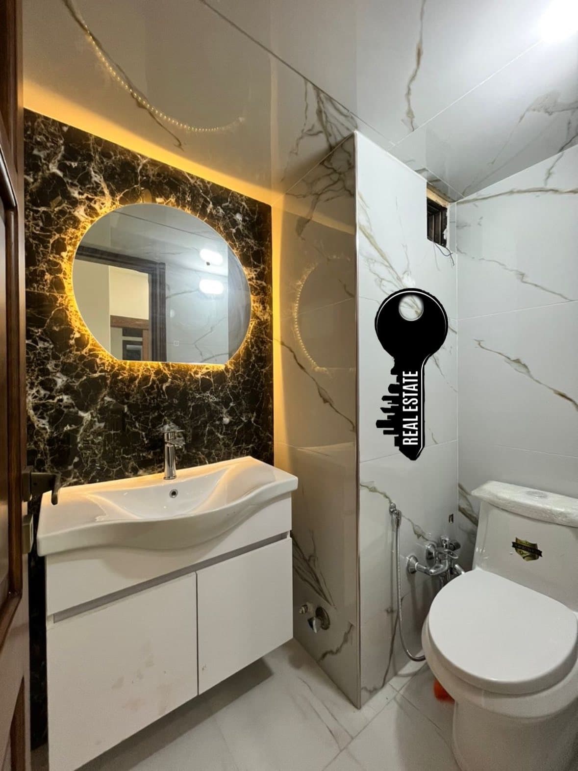 شقة 3 غرف 1 صالات 130م² طابق 1 للبيع