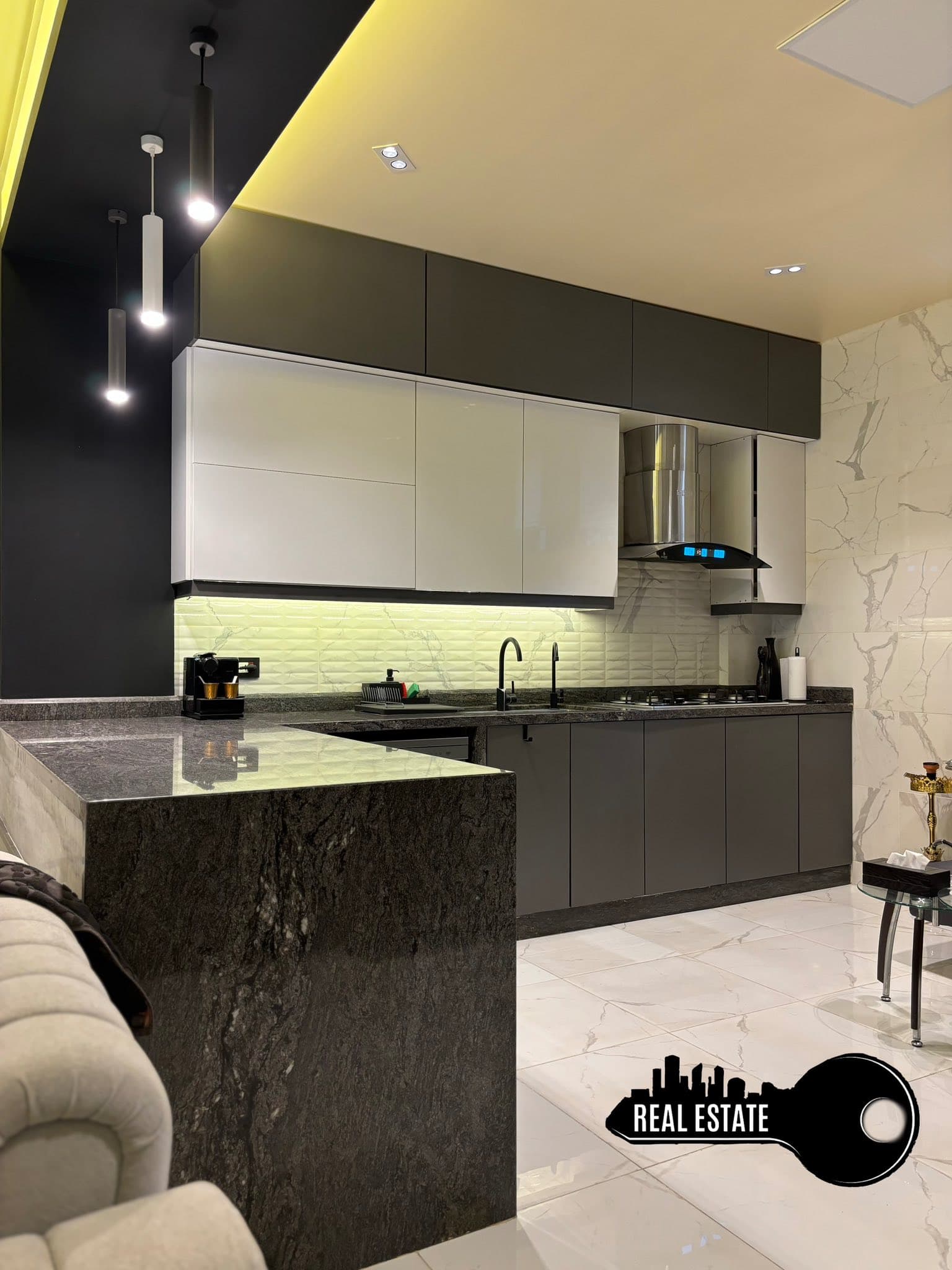 شقة 4 غرف 1 صالات 175م² أرضي مع فرش للبيع