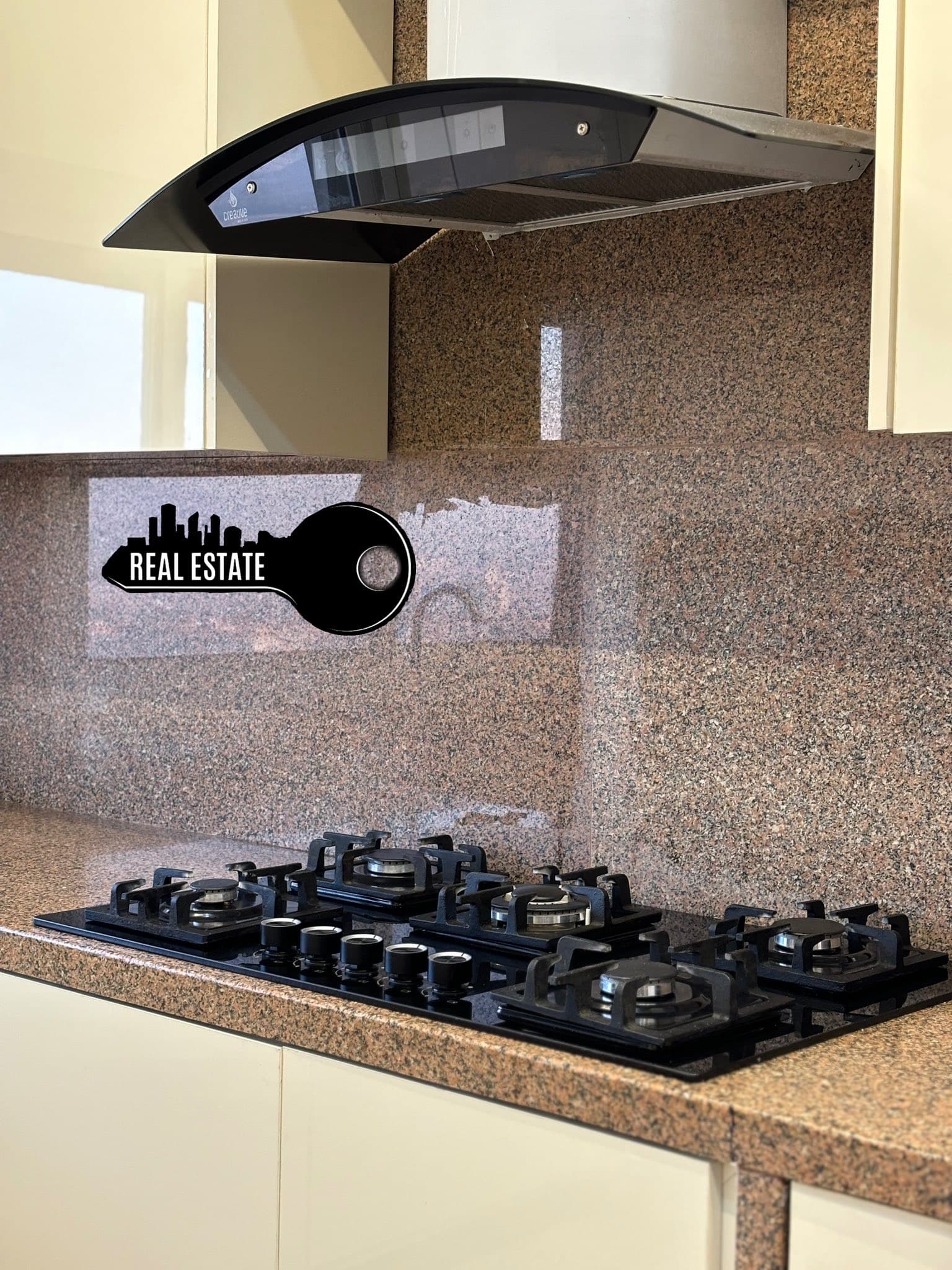 شقة 3 غرف 1 صالات 124م² طابق 5 مع فرش للبيع