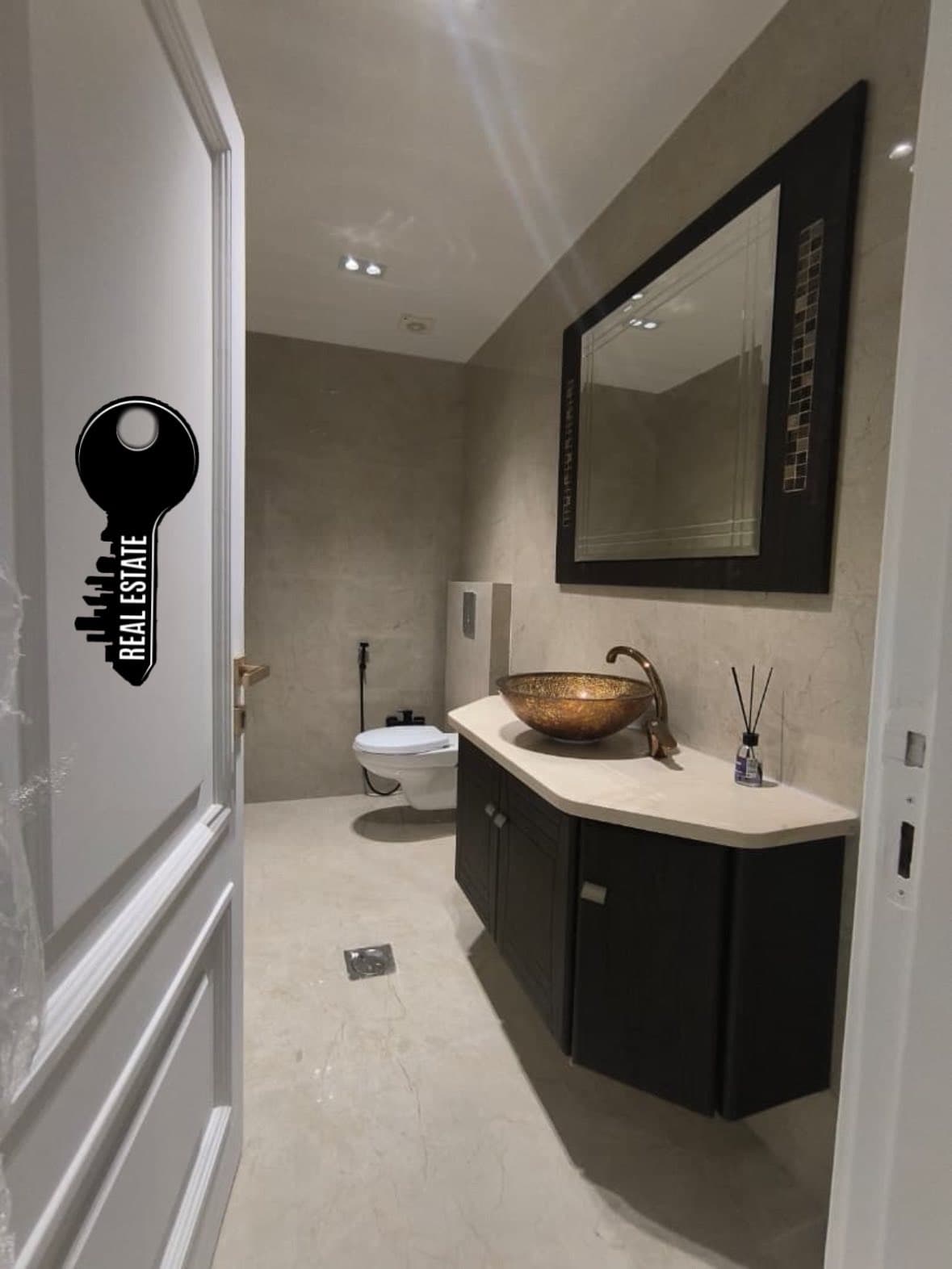 شقة 3 غرف 3 صالات 500م² للبيع