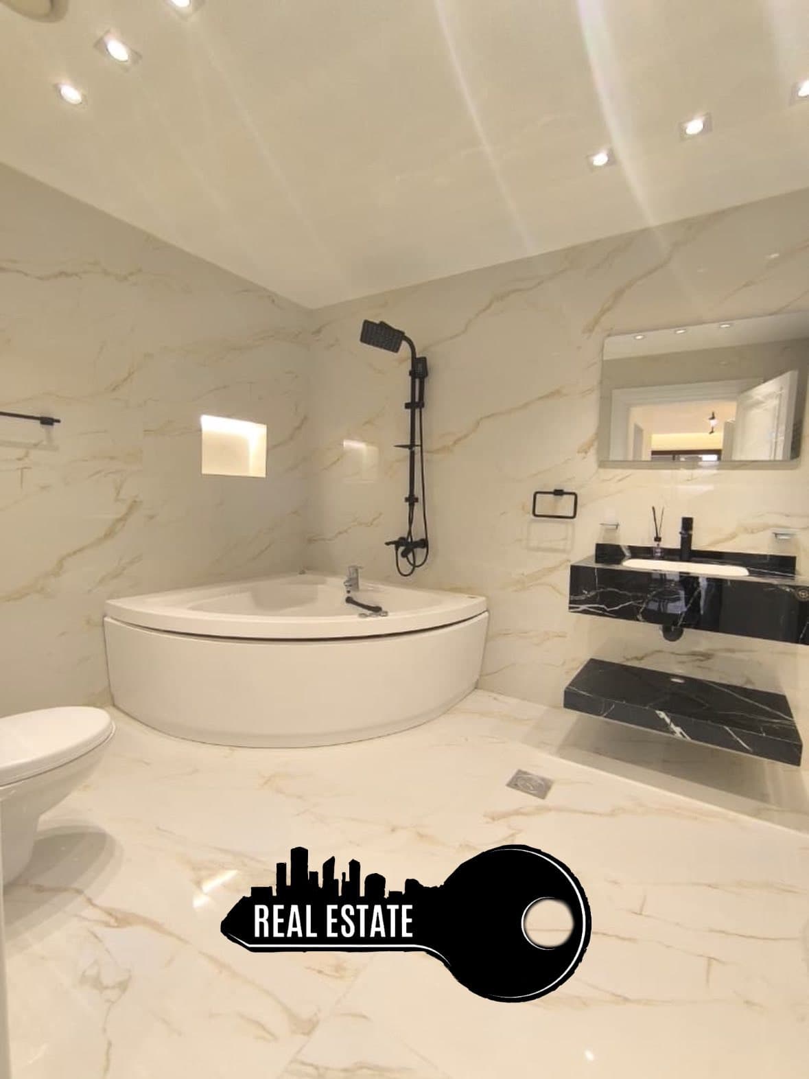 شقة 3 غرف 3 صالات 500م² للبيع