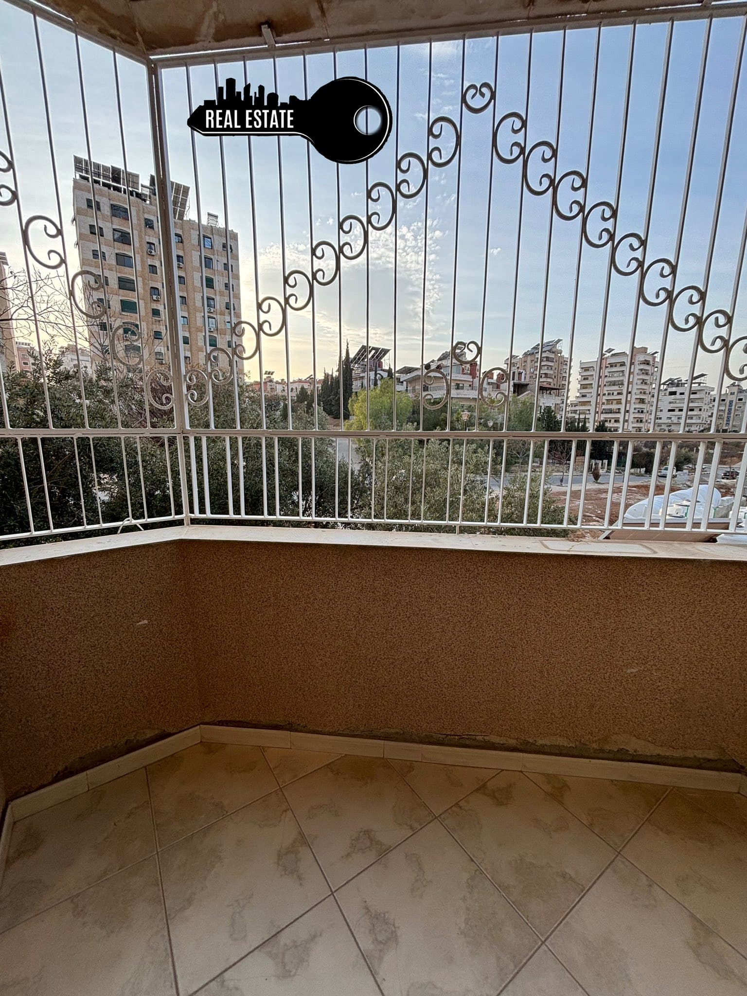 شقة 3 غرف 1 صالات 130م² طابق 1 للبيع