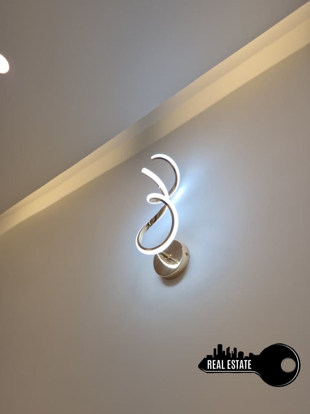 شقة 2 غرف 1 صالات 90م² طابق 2 للبيع