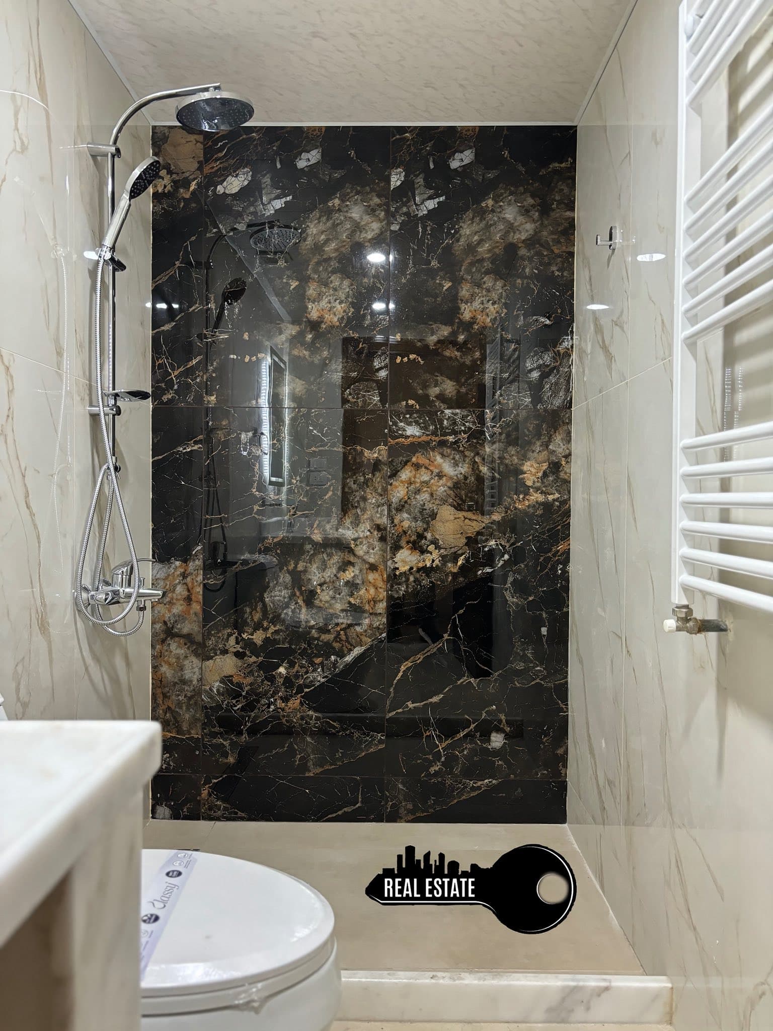 شقة 3 غرف 1 صالات 140م² طابق 2 للبيع