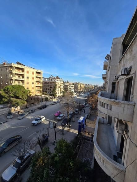 شقة 6 غرف 1 صالات 330م² طابق 3 للبيع