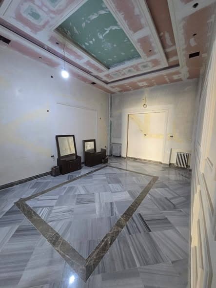 شقة 6 غرف 1 صالات 330م² طابق 3 للبيع