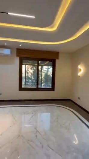 شقة 6 غرف 1 صالات 300م² طابق 1 للبيع