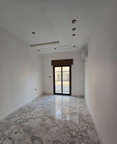 شقة 3 غرف 1 صالات للبيع