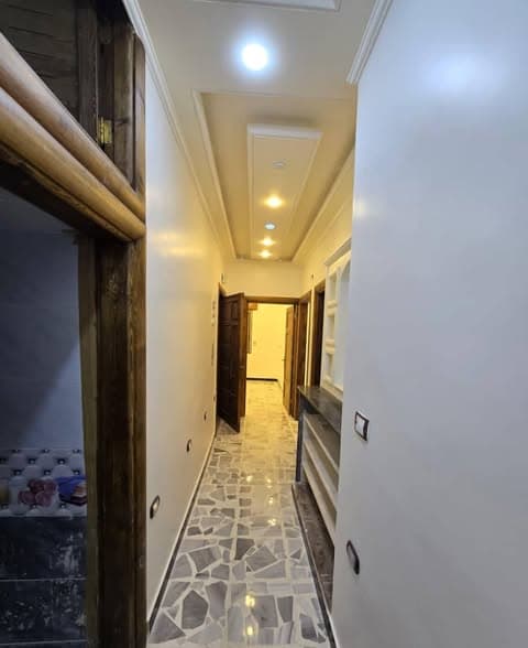 شقة 5 غرف 1 صالات أرضي للبيع