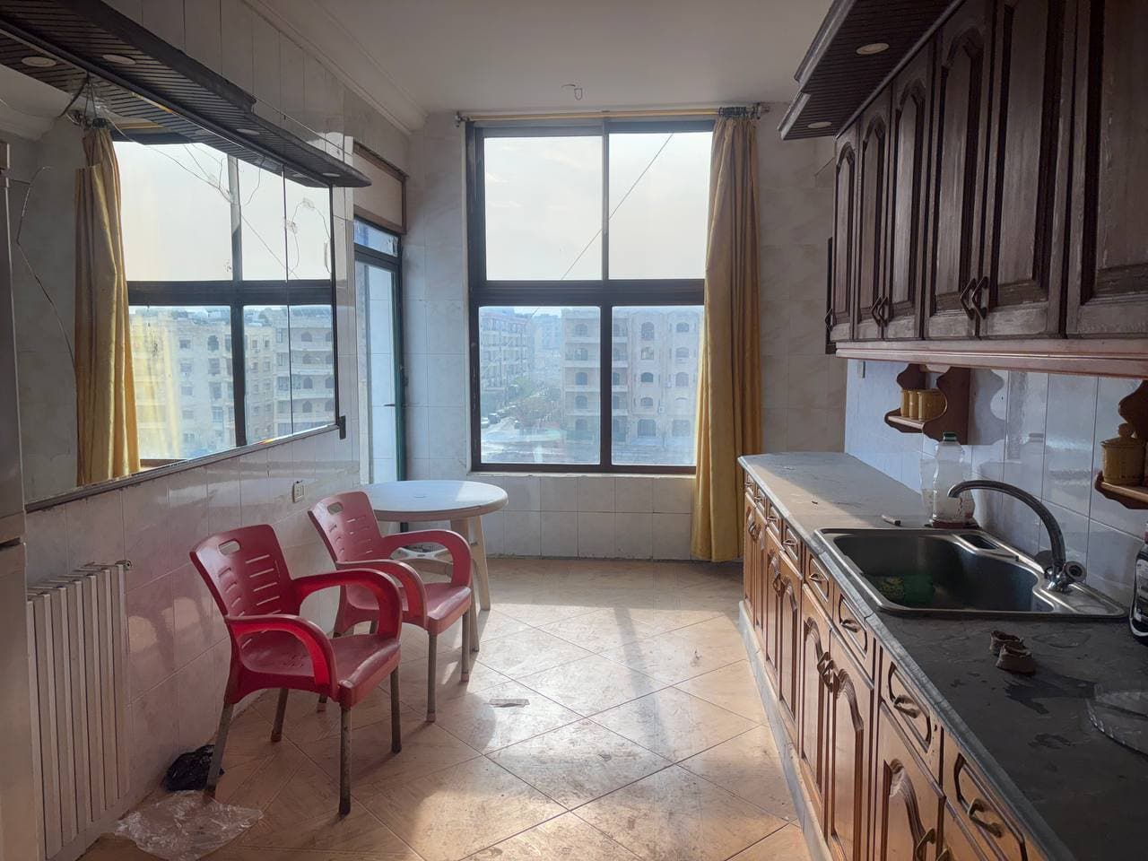 شقة 6 غرف 1 صالات 300م² طابق 4 للبيع