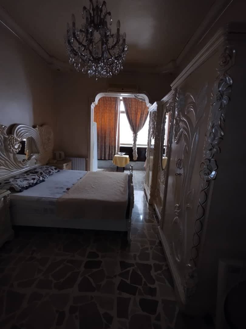 شقة 4 غرف 1 صالات طابق 1 للبيع