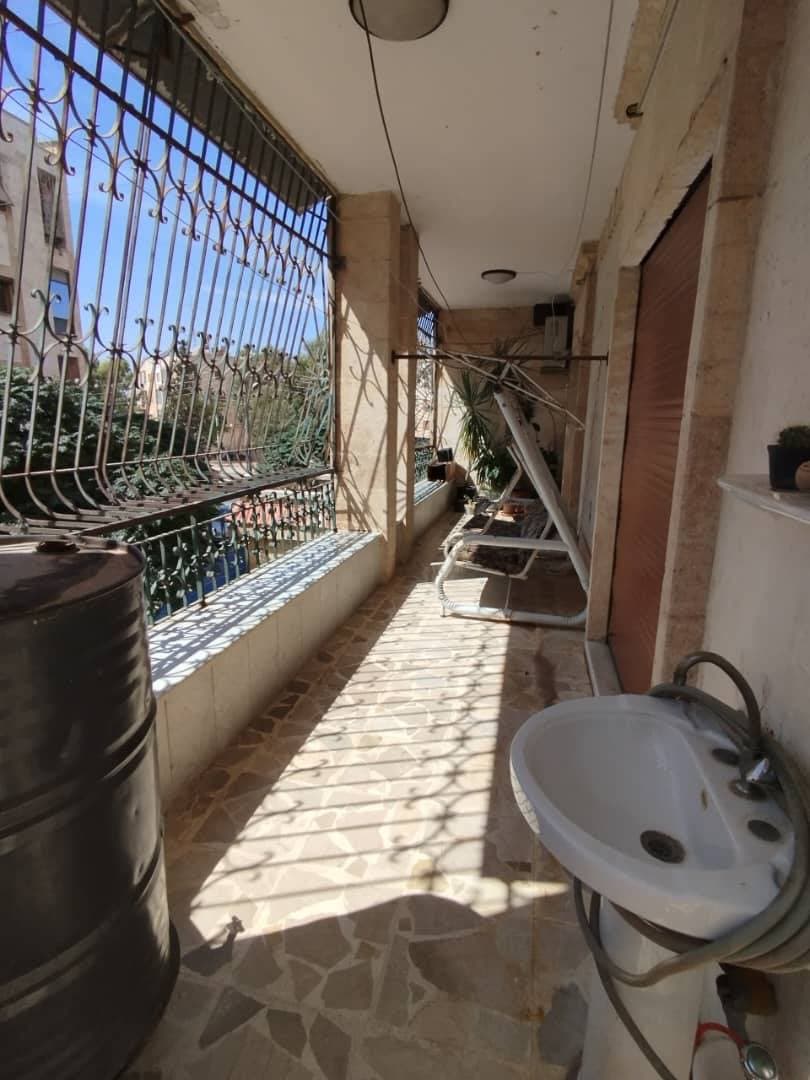 شقة 4 غرف 1 صالات طابق 1 للبيع