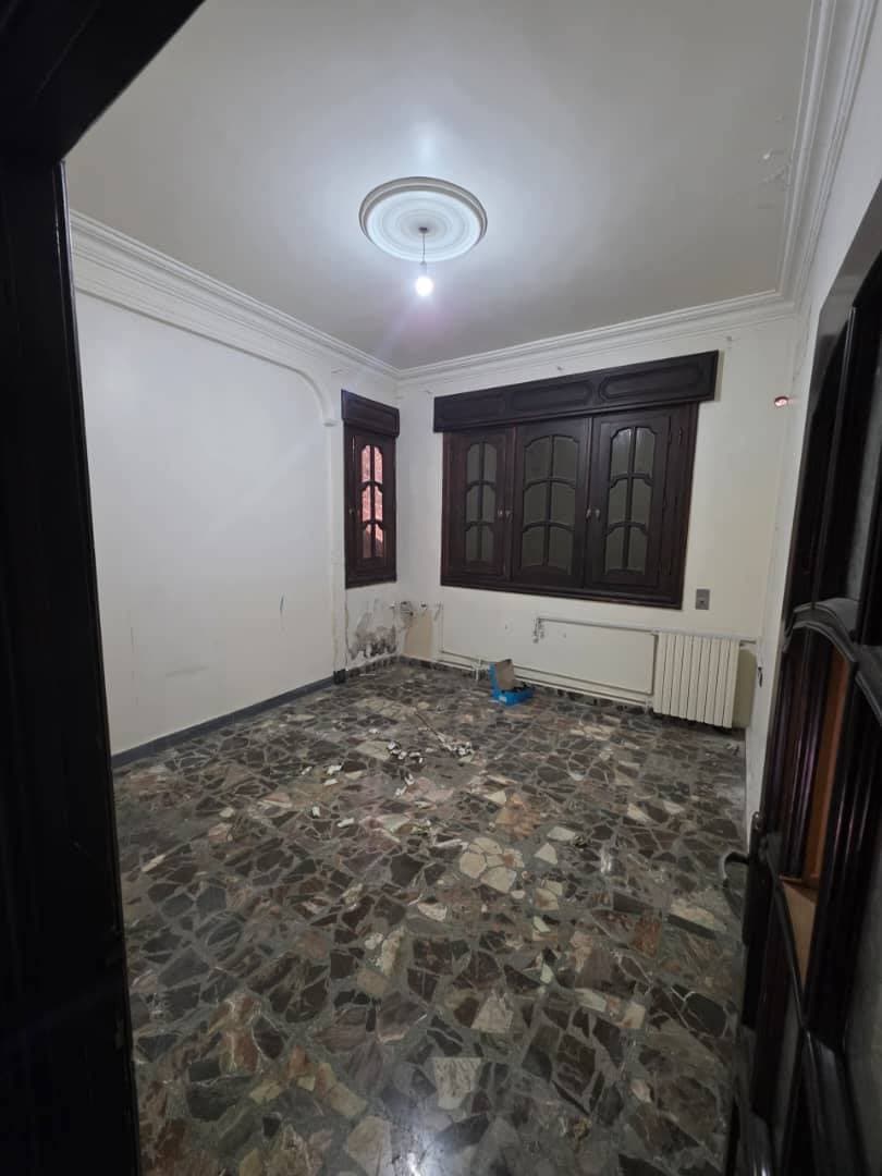 شقة 4 غرف 1 صالات 170م² طابق 1 للبيع