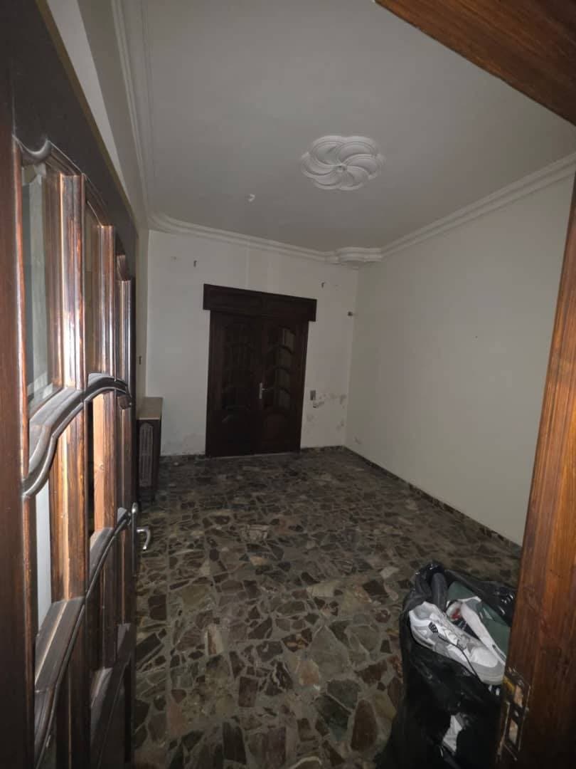 شقة 4 غرف 1 صالات 170م² طابق 1 للبيع