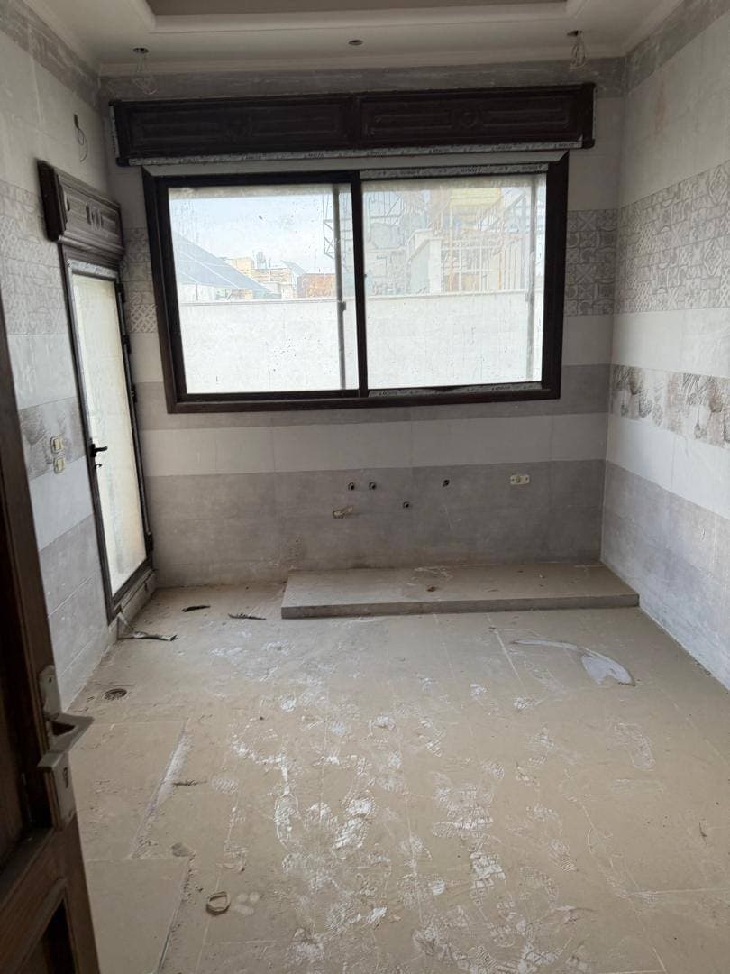 شقة 5 غرف 1 صالات 200م² طابق 3 للبيع