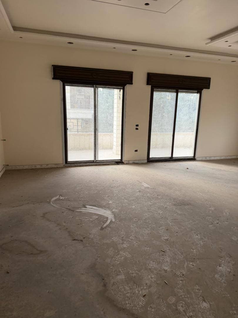 شقة 5 غرف 1 صالات 200م² طابق 3 للبيع