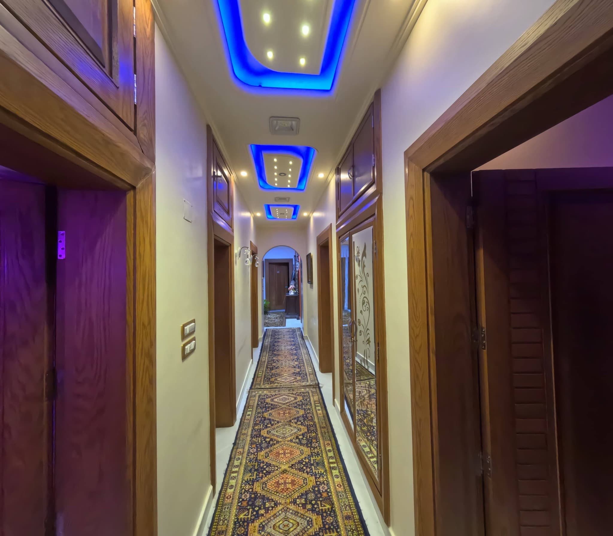 شقة 6 غرف 1 صالات 250م² طابق 1 للبيع