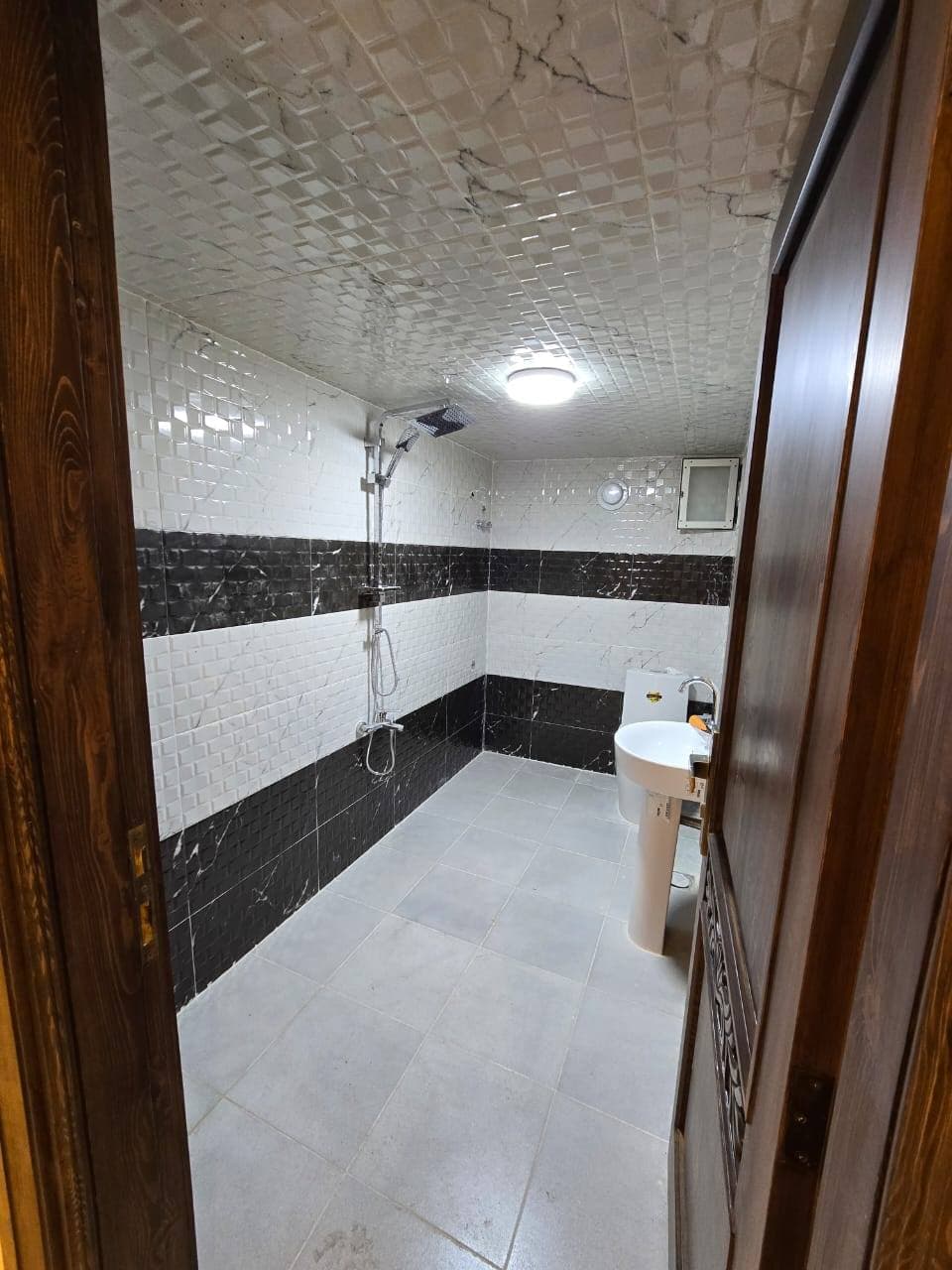 شقة 5 غرف 1 صالات 180م² طابق 1 للبيع