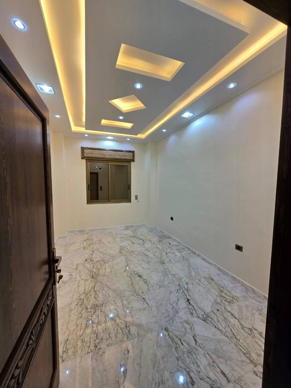 شقة 5 غرف 1 صالات 180م² طابق 1 للبيع