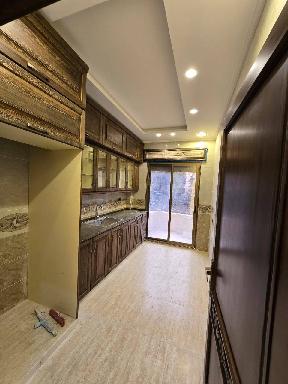 شقة 5 غرف 1 صالات 180م² طابق 1 للبيع