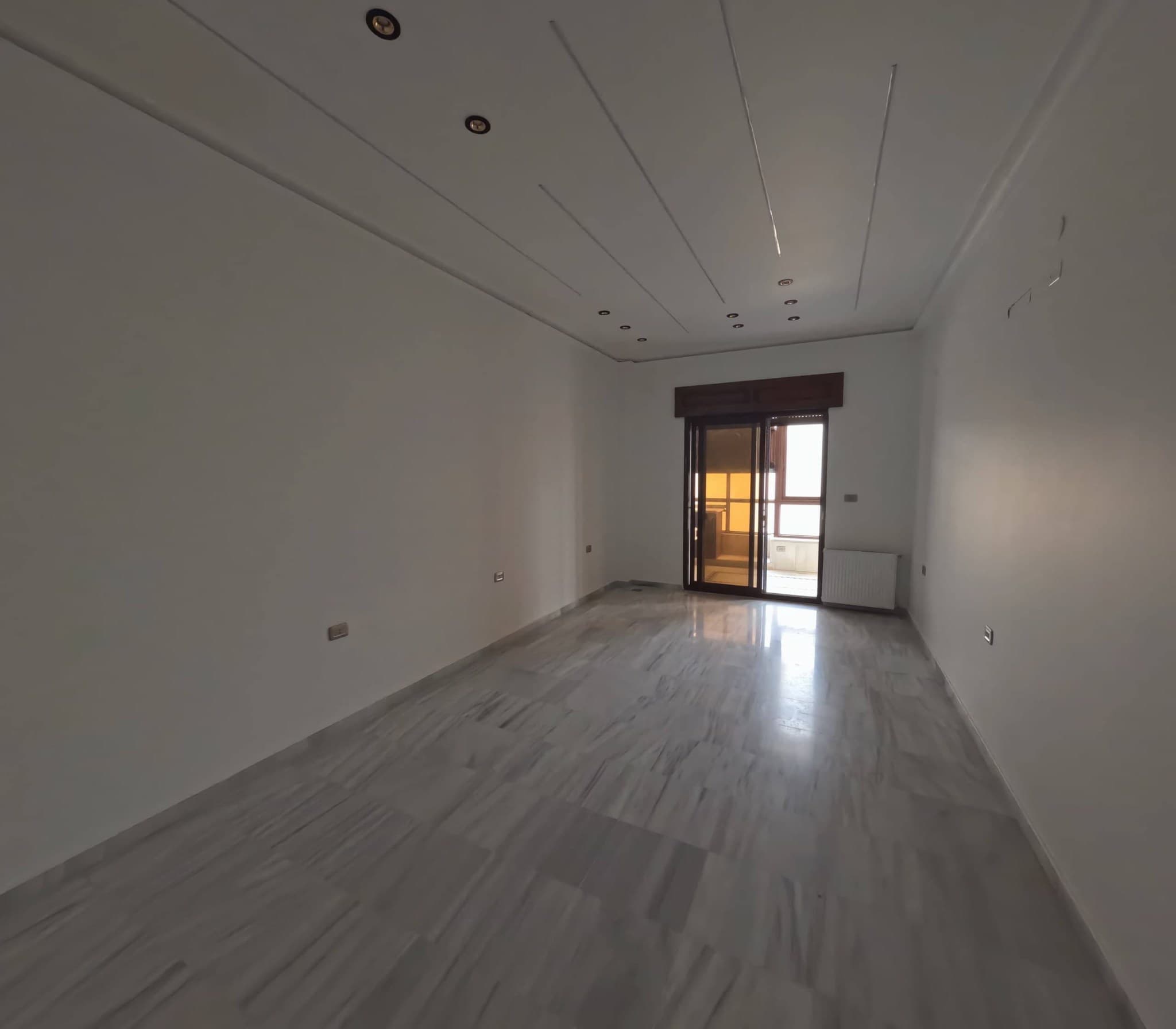 شقة 6 غرف 1 صالات 280م² طابق 4 للبيع