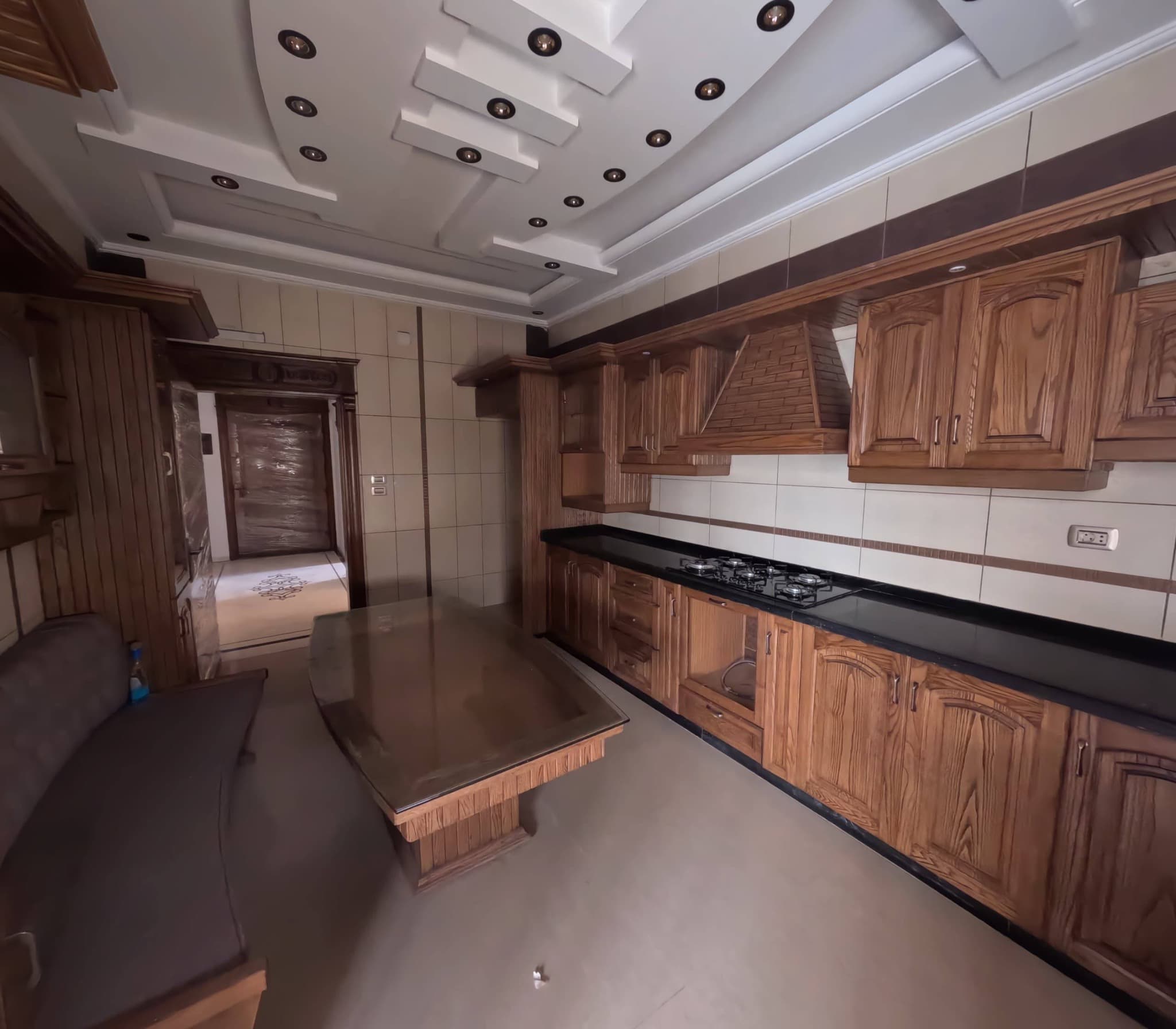 شقة 6 غرف 1 صالات 280م² طابق 4 للبيع