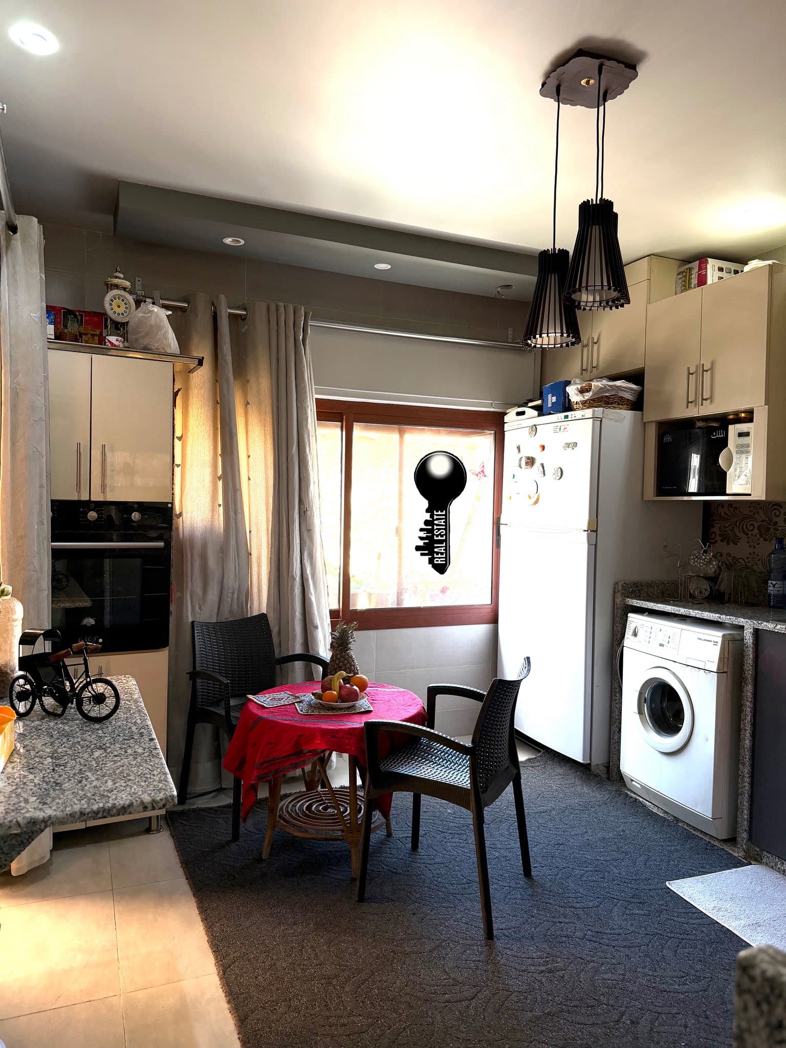 شقة 4 غرف 1 صالات 140م² طابق 3 للبيع